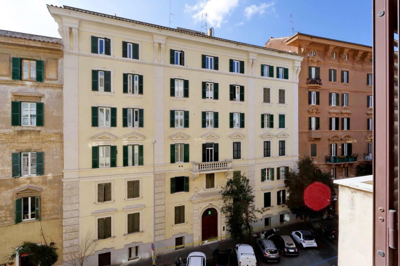 Watercolours Near St Peter Apartment Рим Екстериор снимка
